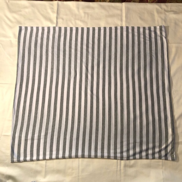 Three Breastfeeding Covers - Picture 4 of 13